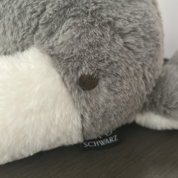 FAO SCHWARZ Adorable Gray and White PLUSH Husky Dog with Red Glasses - Picture 3 of 3